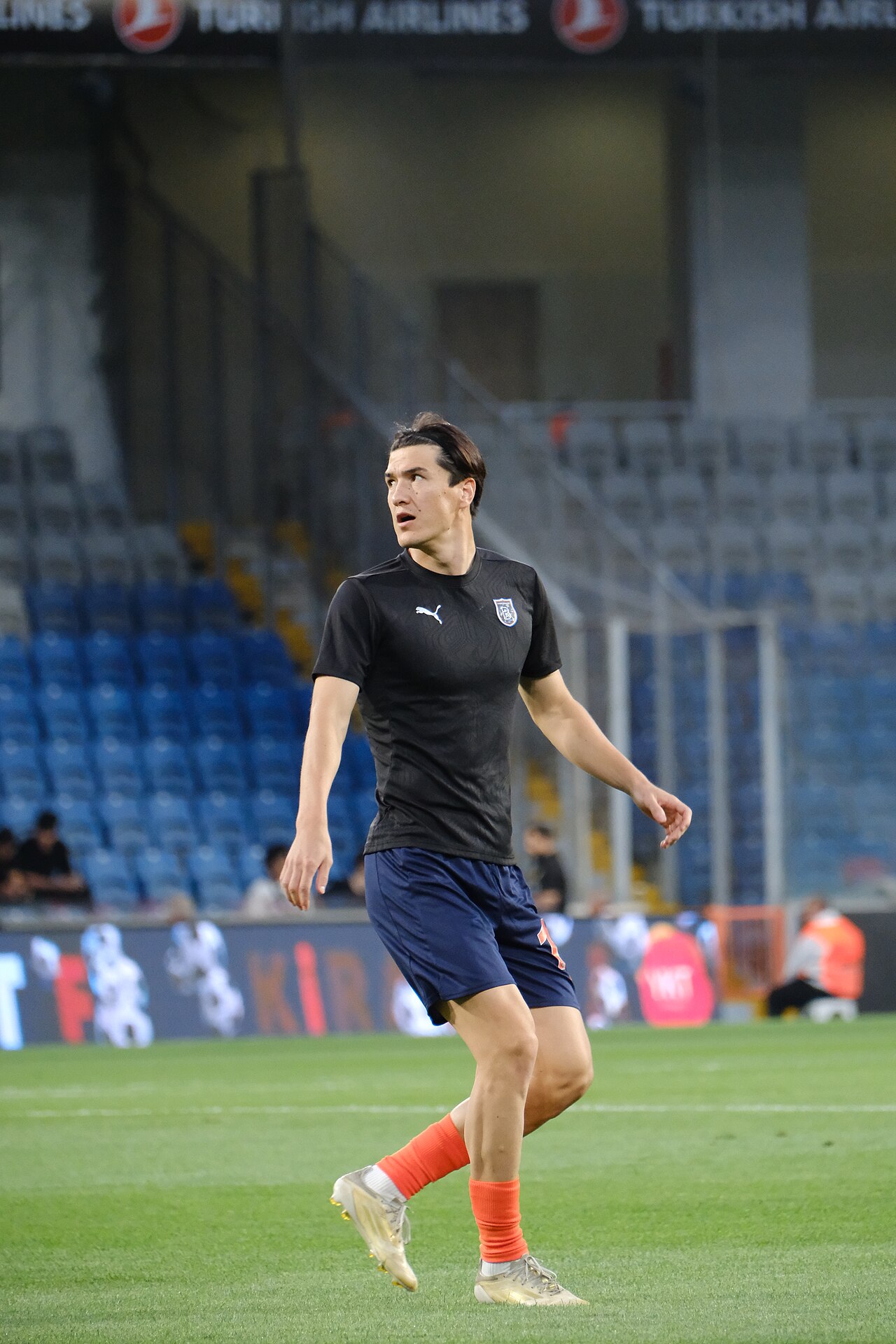 Eldor Shomurodov