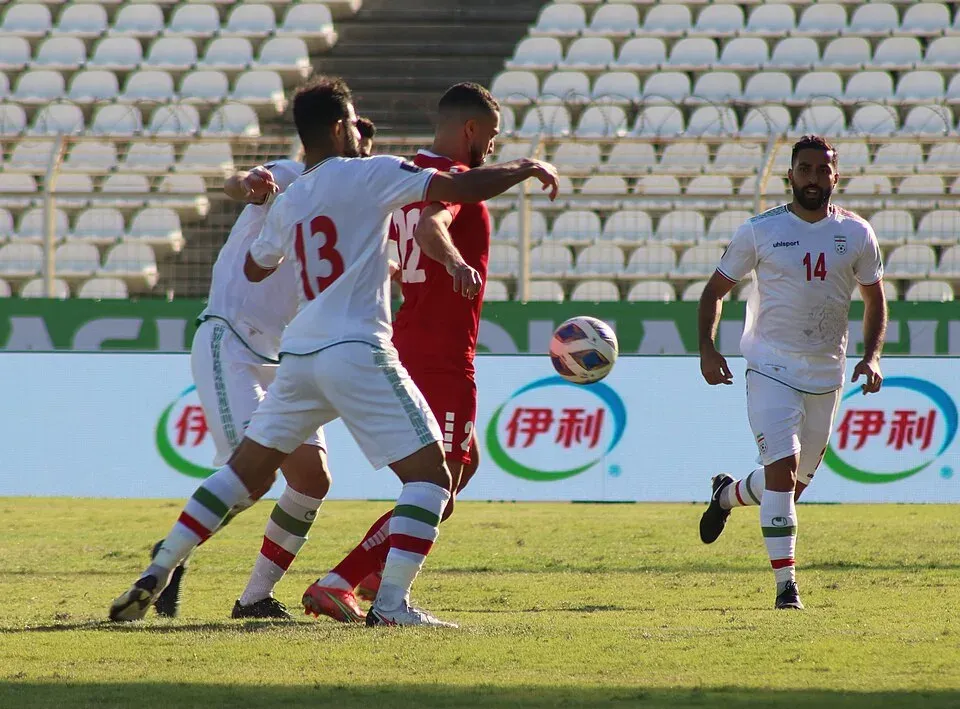 Saman Ghoddos