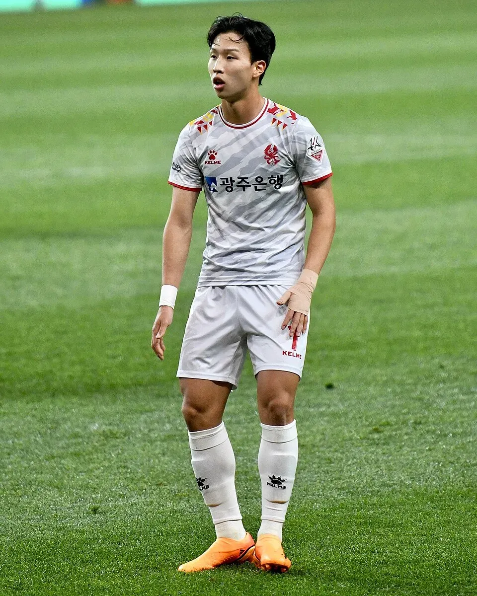 Eom Ji-sung