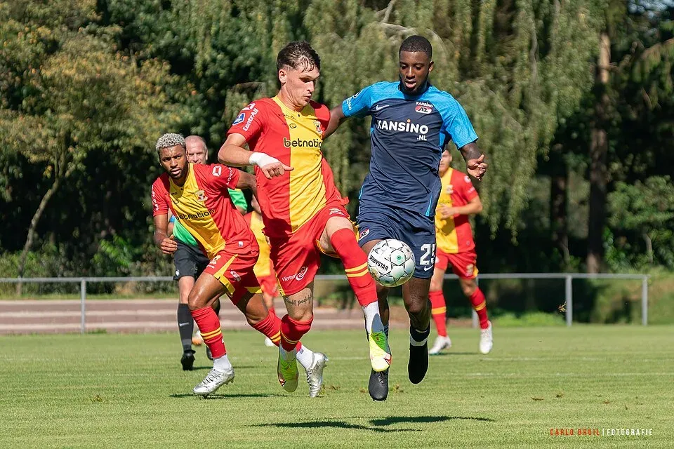 Riechedly Bazoer