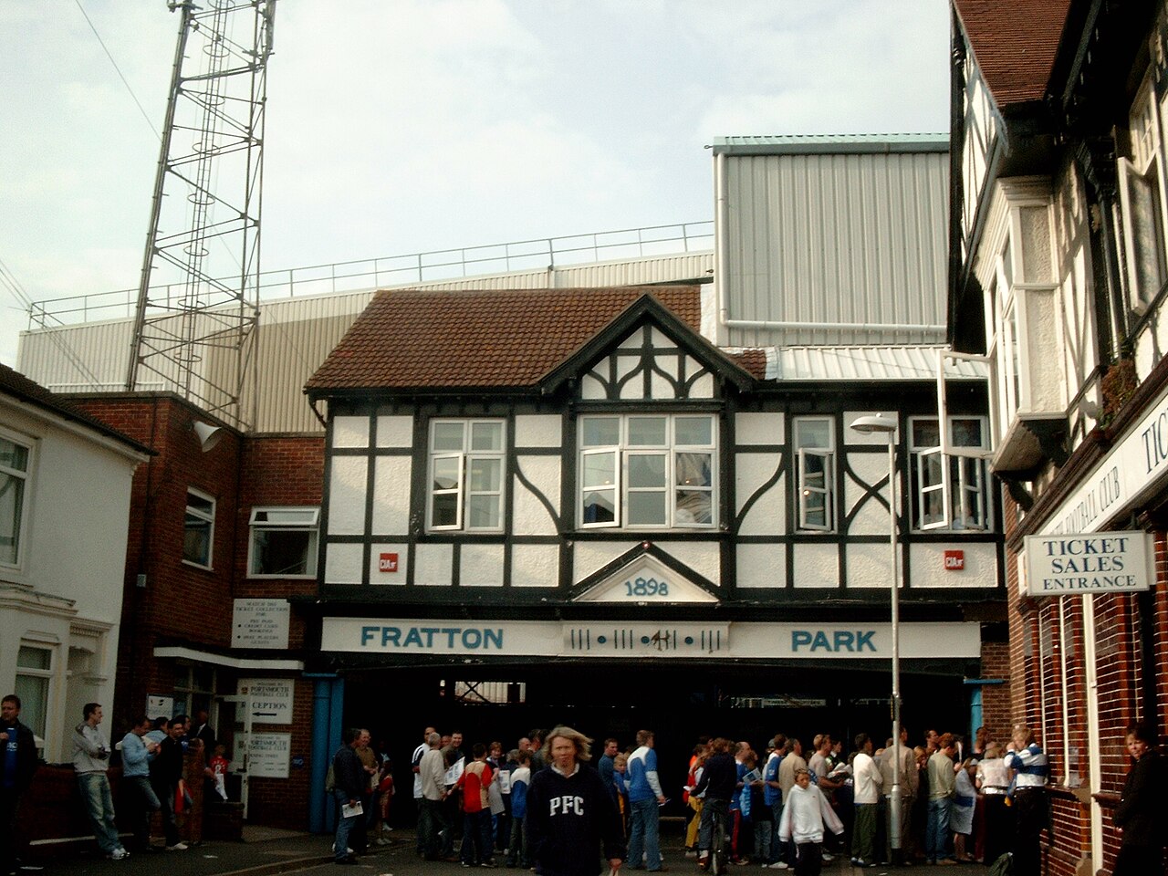 弗拉顿公园球场 Fratton Park