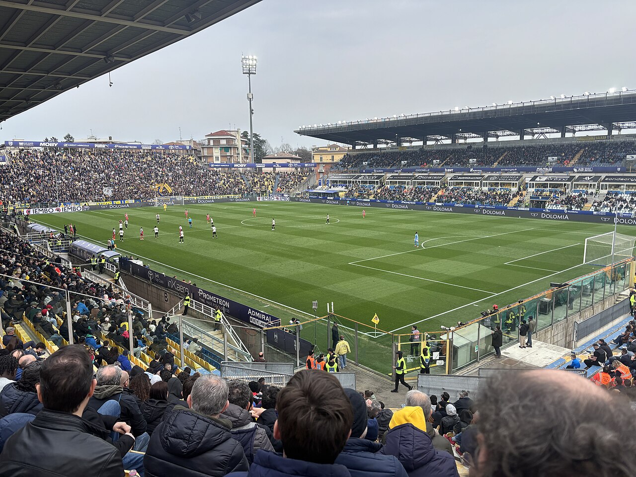 恩尼奥·塔尔迪尼球场 Stadio Ennio Tardini