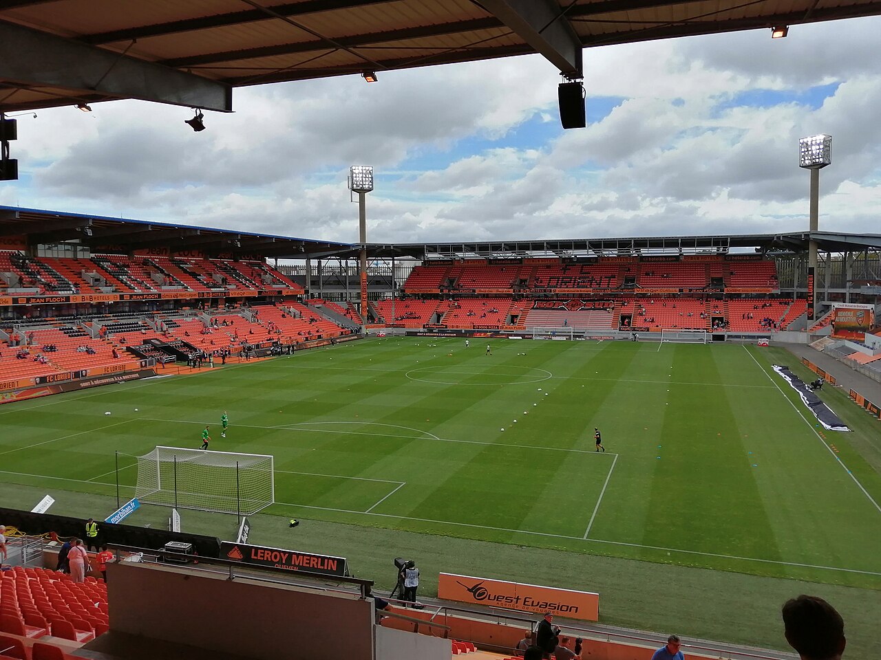 穆斯图瓦尔球场 Stade du Moustoir